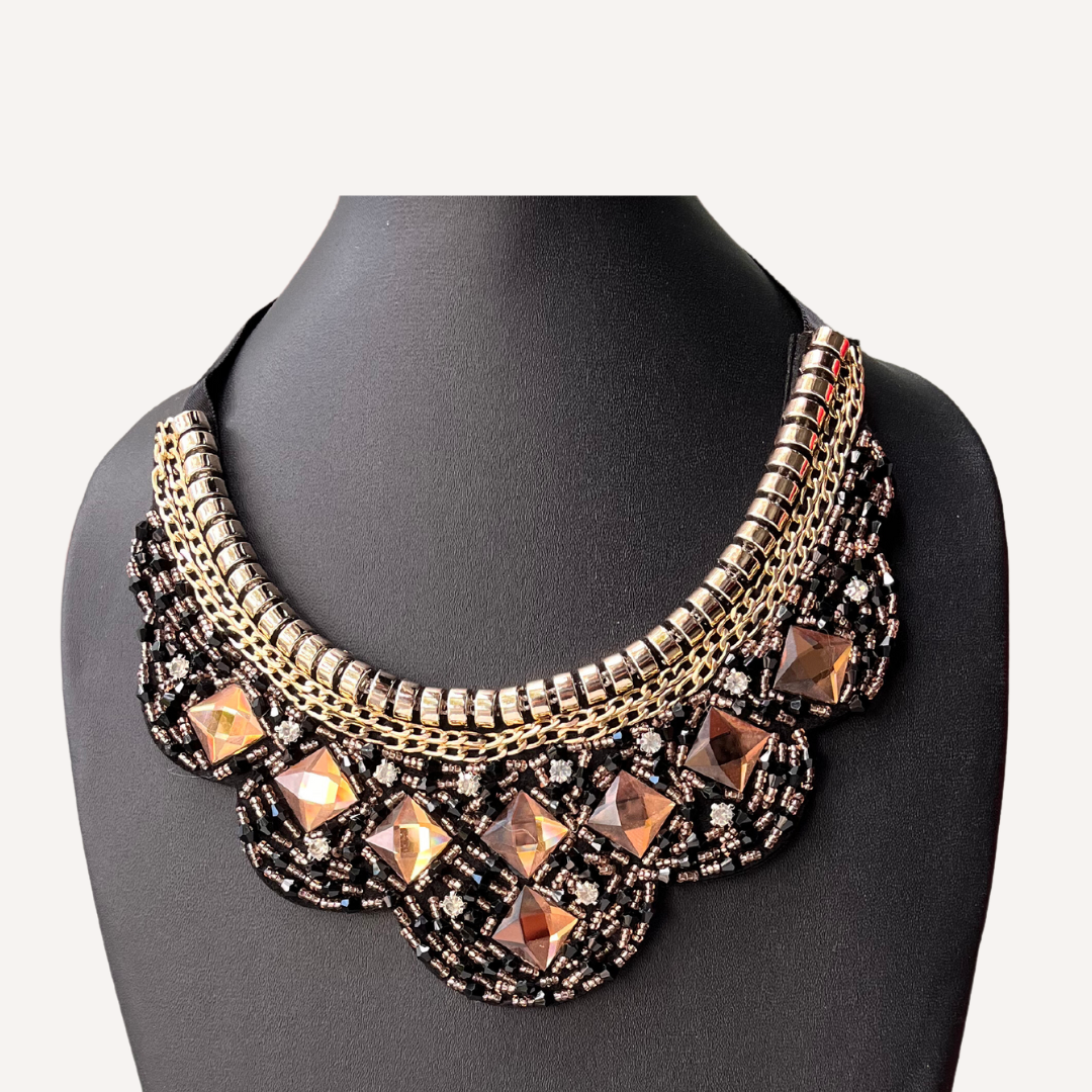 Aegte Black Bronze Floral Necklace